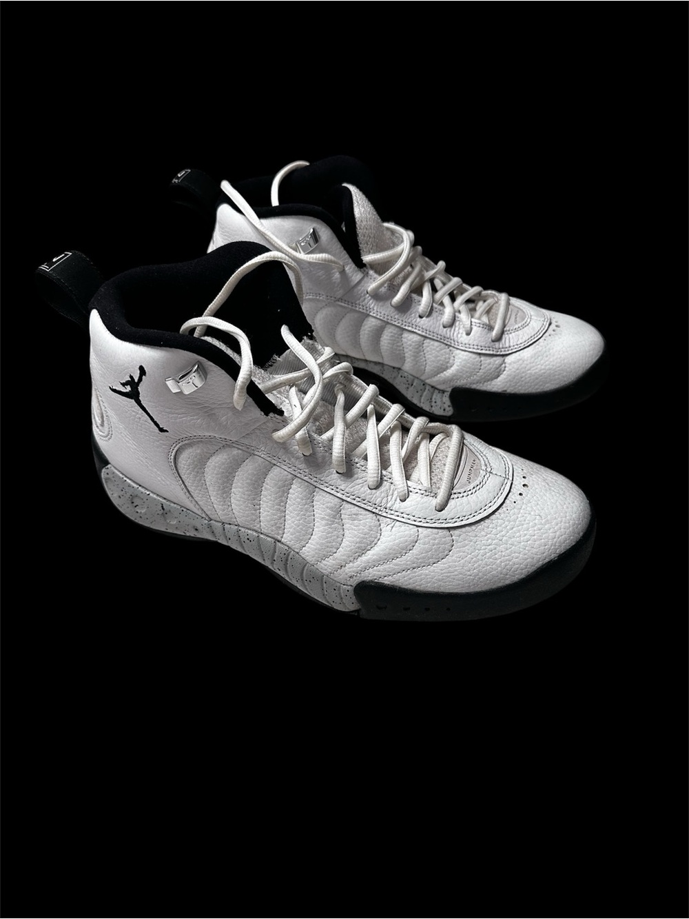 Air Jordan Men’s White & Black Basketball Sneakers Size 10